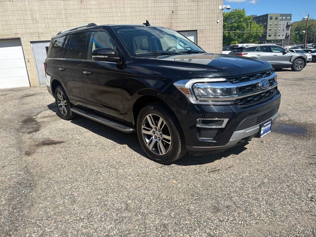 Used 2023 Ford Expedition Limited AWD/4WD image 9