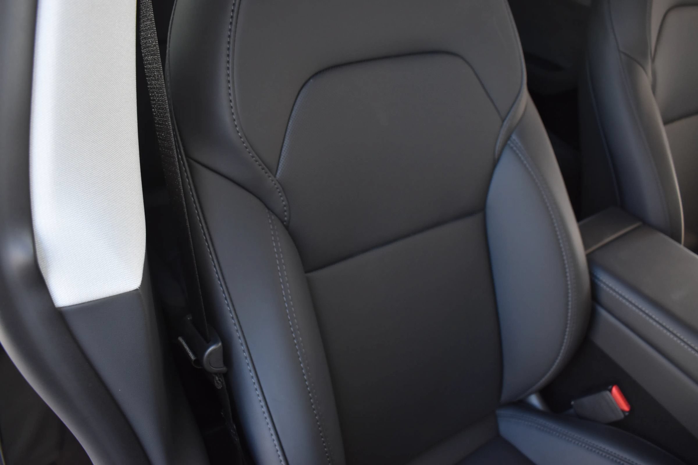 Used 2026 Tesla Model Y Long Range RWD image 11