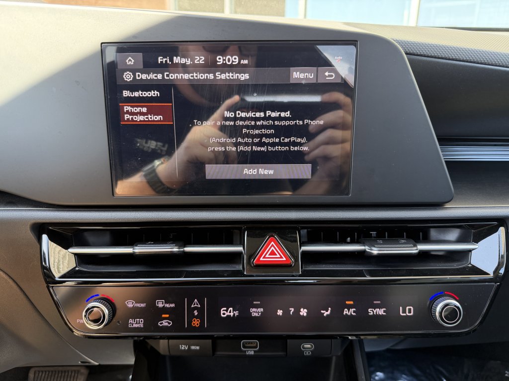 Used 2024 Kia Niro LX FWD image 24