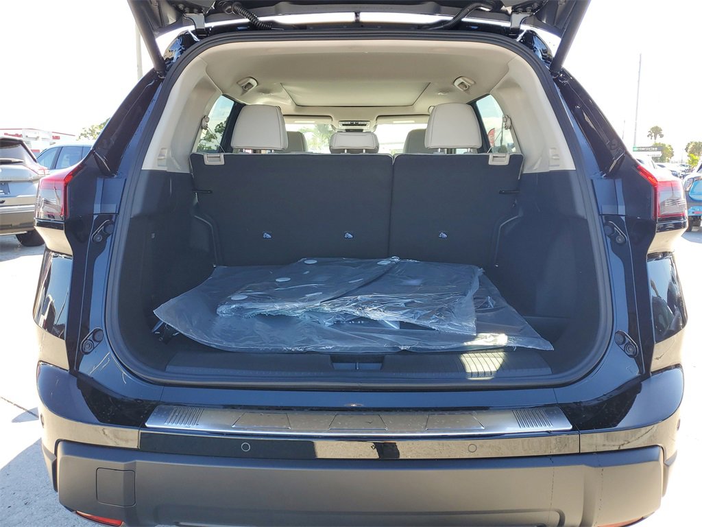 New 2026 Nissan Rogue SV w/ SV Premium Package image 3