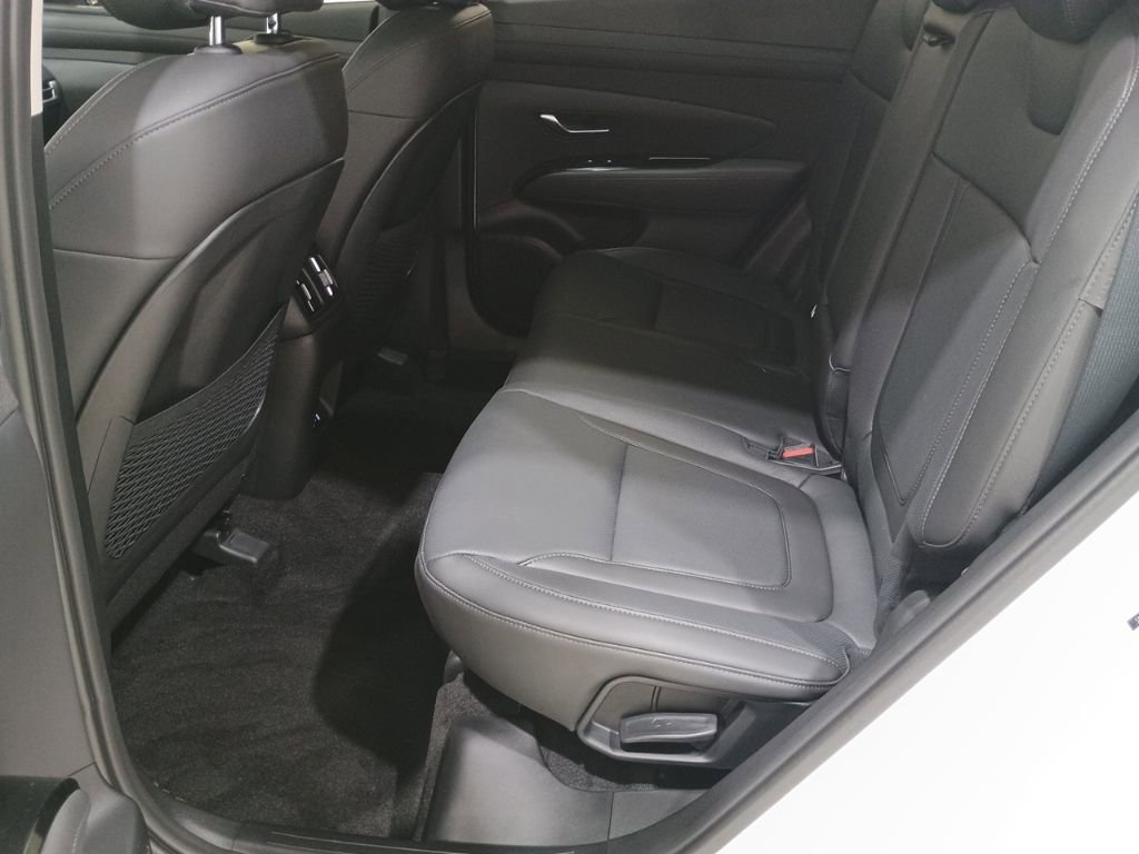 New 2025 Hyundai Tucson Limited image 25