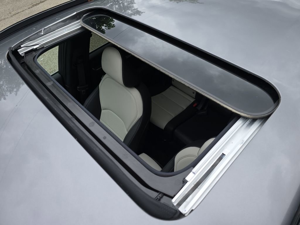 Certified 2025 INFINITI QX55 Luxe w/ Cargo Package image 3