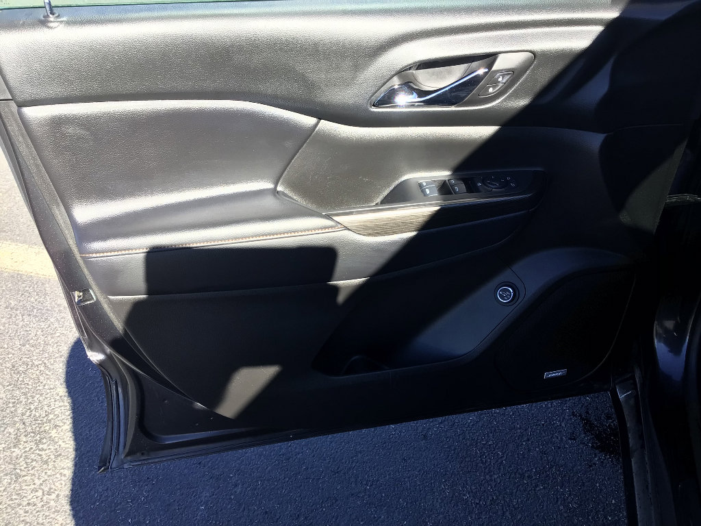 Used 2017 GMC Acadia SLT image 9