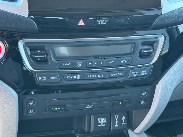 Used 2017 Honda Pilot Elite image 23