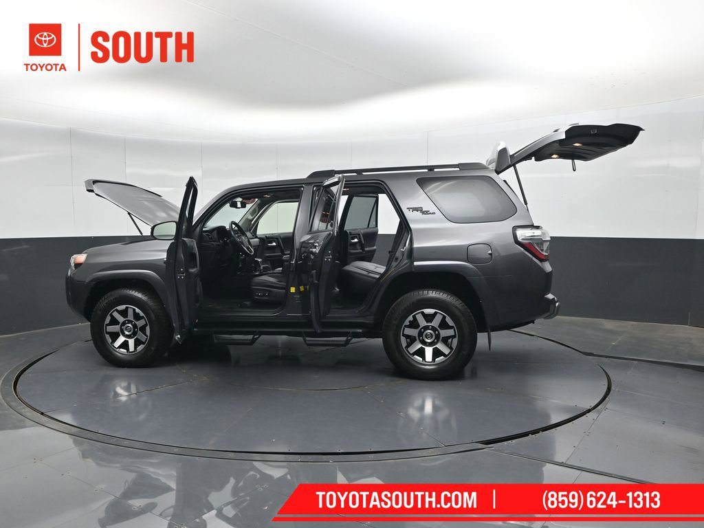Used 2019 Toyota 4Runner TRD Off-Road Premium AWD/4WD image 55