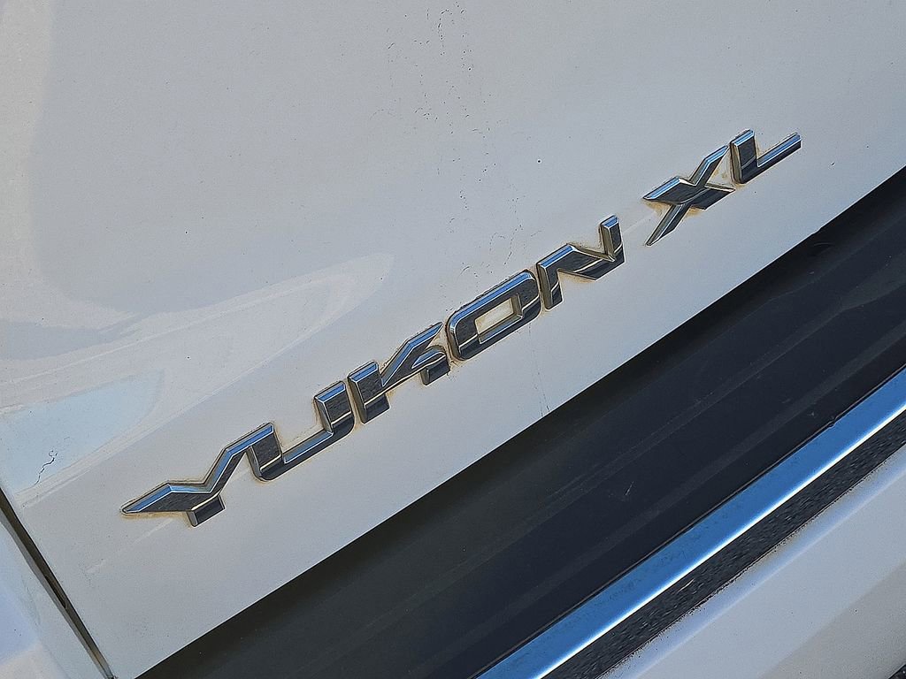 Used 2020 GMC Yukon XL Denali image 13