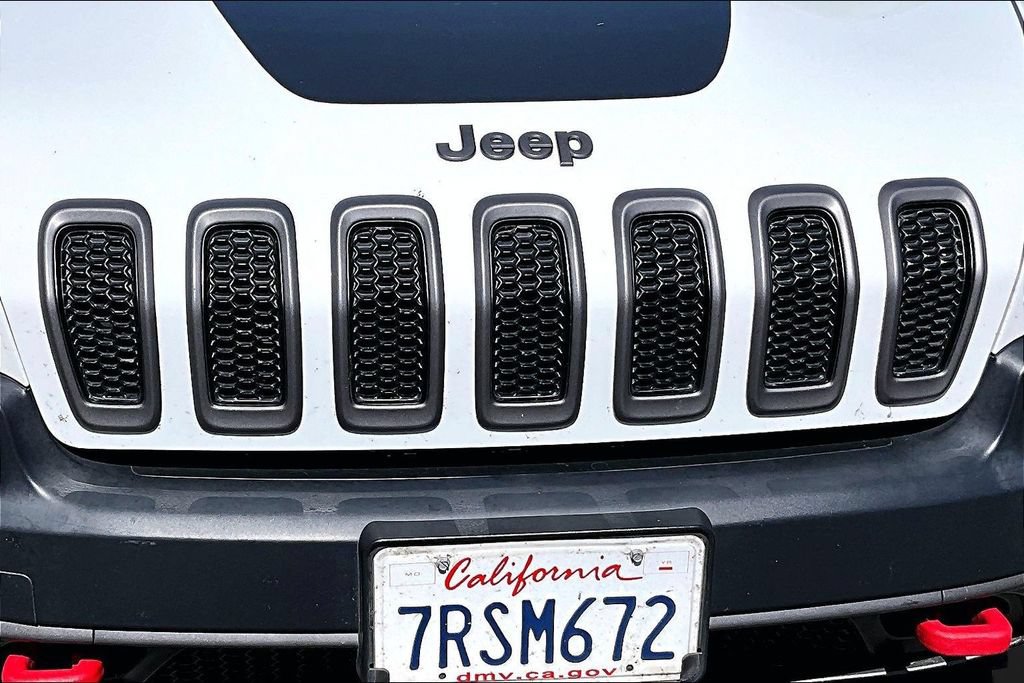 Certified 2016 Jeep Cherokee Trailhawk w/ Leather Interior Group AWD/4WD image 29