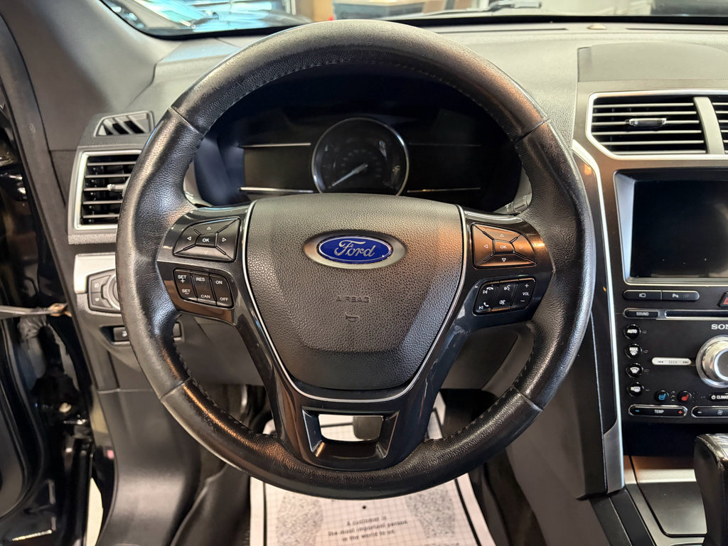 Used 2017 Ford Explorer Limited AWD/4WD image 12