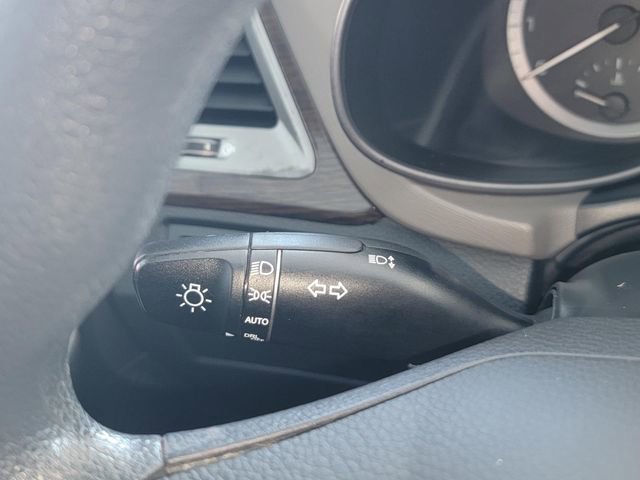 Used 2018 Hyundai Santa Fe Sport image 18