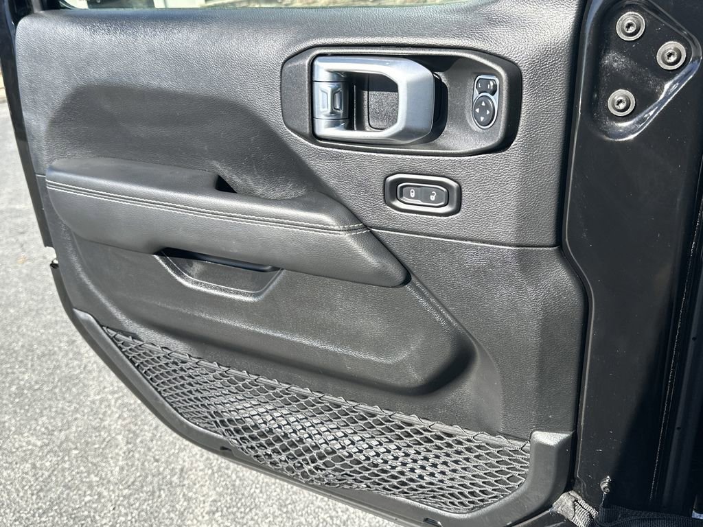 Used 2021 Jeep Gladiator Overland w/ Popular Equipment Package image 14