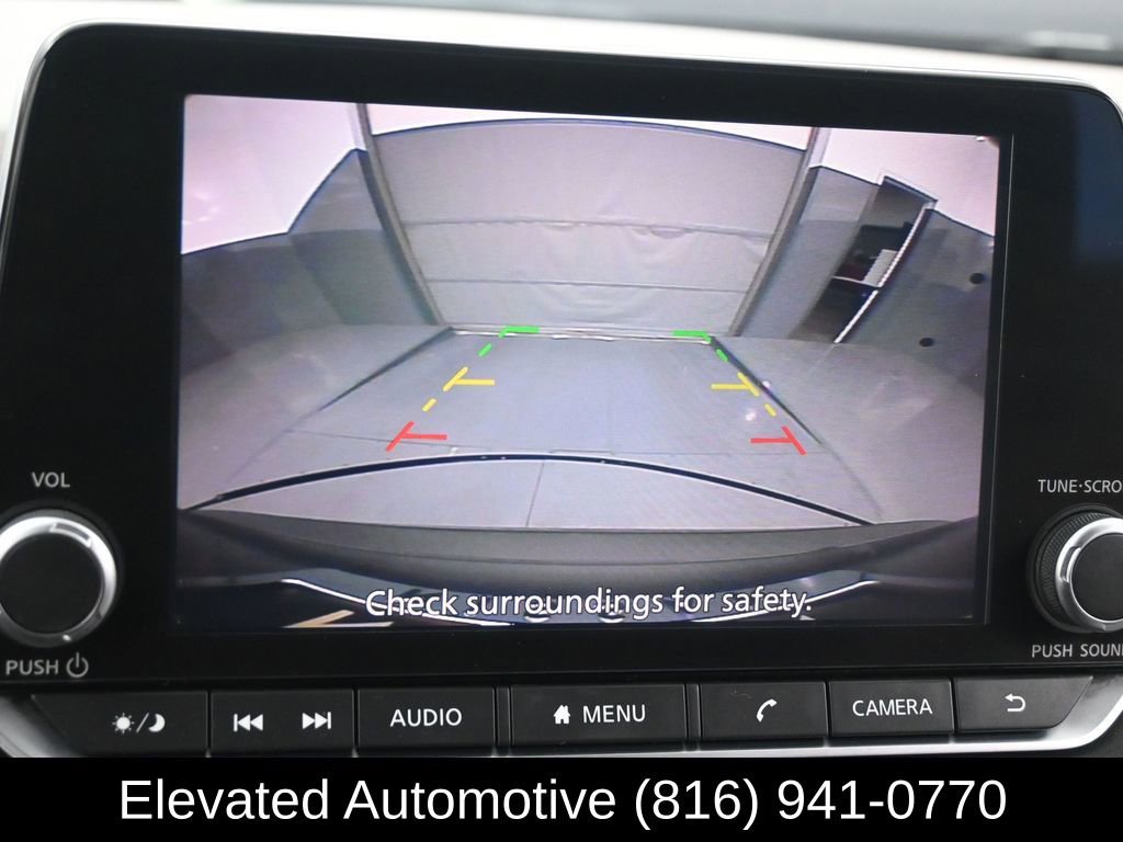 Used 2022 Nissan Rogue S image 10