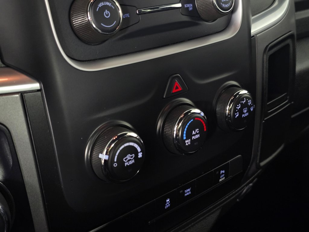Used 2024 RAM 1500 Warlock AWD/4WD image 21