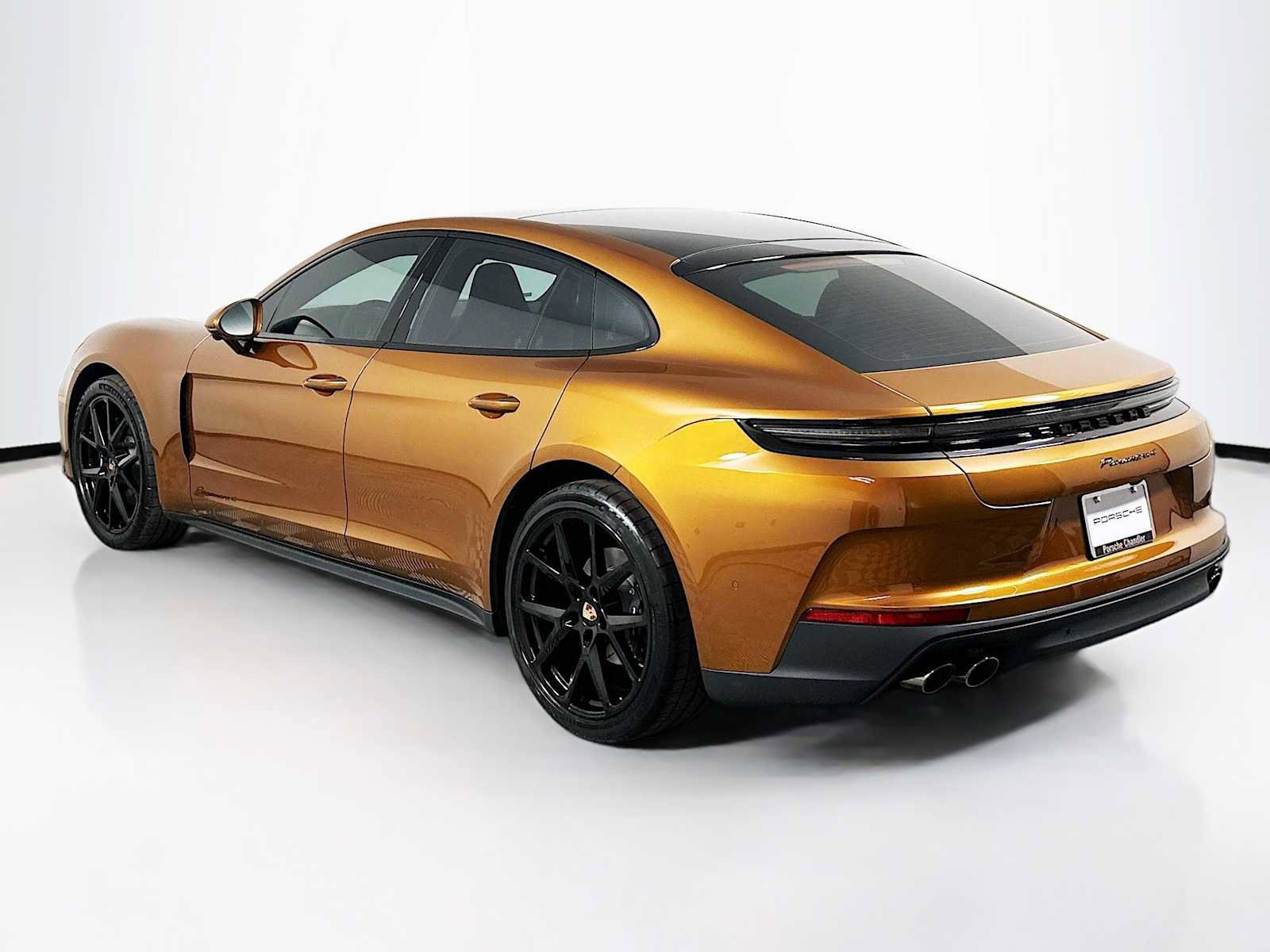 New 2025 Porsche Panamera 4 image 3