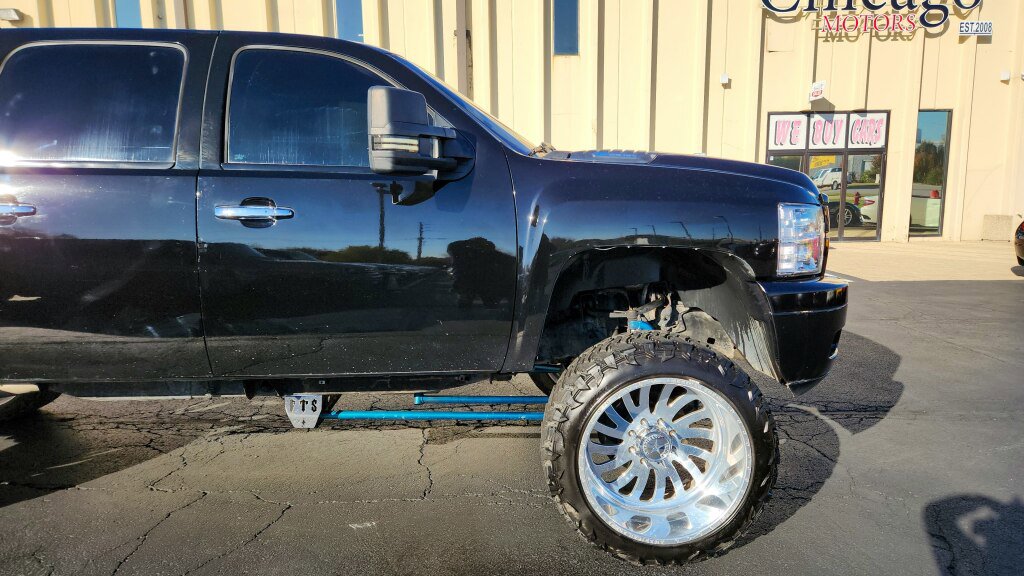 Used 2012 Chevrolet Silverado 2500 LT w/ Texas Edition image 10