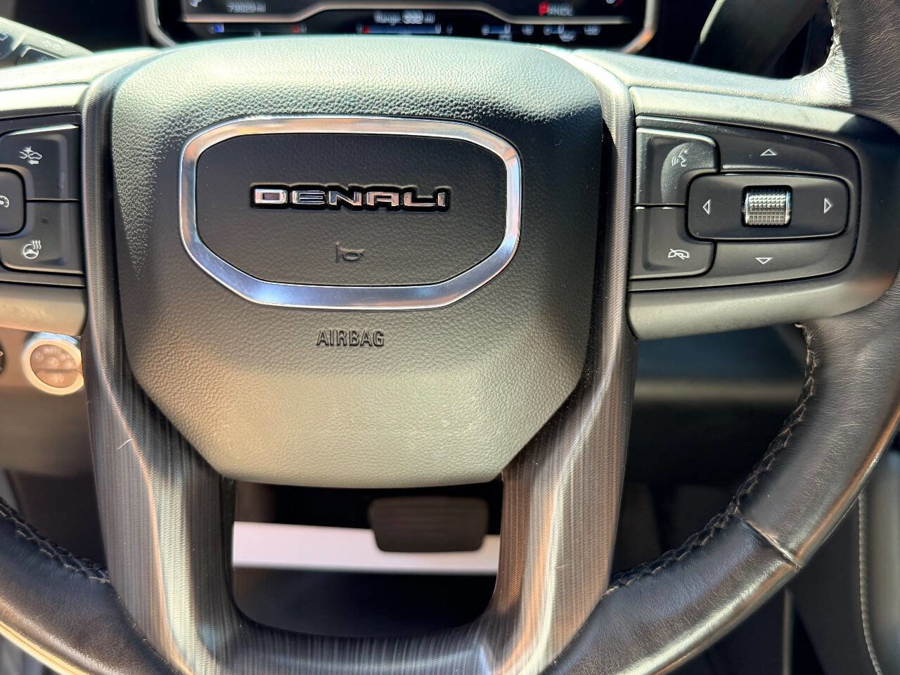 Used 2024 GMC Sierra 3500 Denali Ultimate AWD/4WD image 28