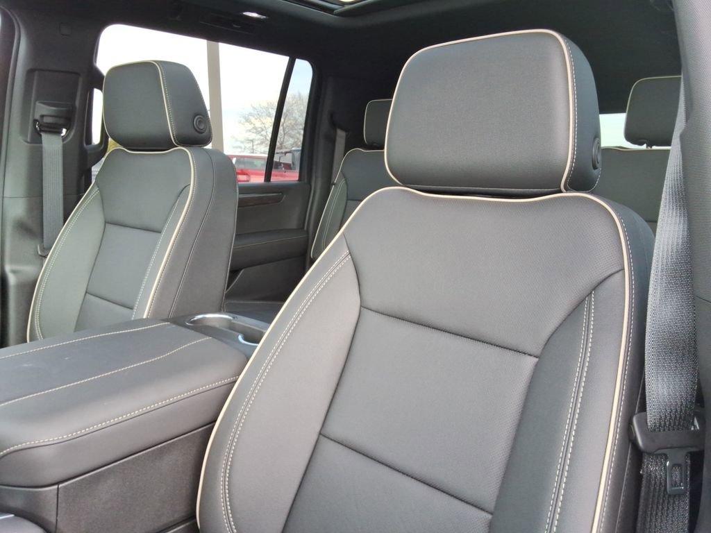 New 2026 Chevrolet Suburban Premier image 24