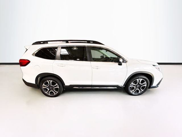Used 2023 Subaru Ascent Limited w/ Technology Package AWD/4WD image 5