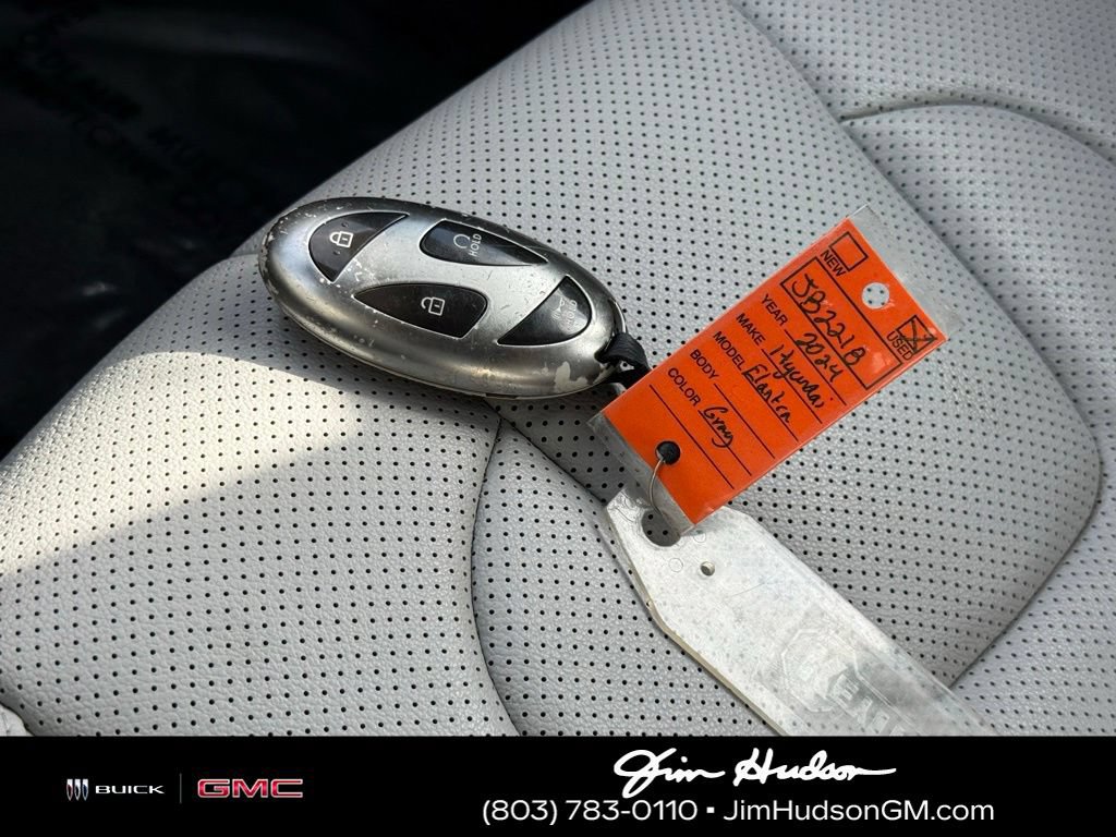 Used 2024 Hyundai Elantra Limited FWD image 37