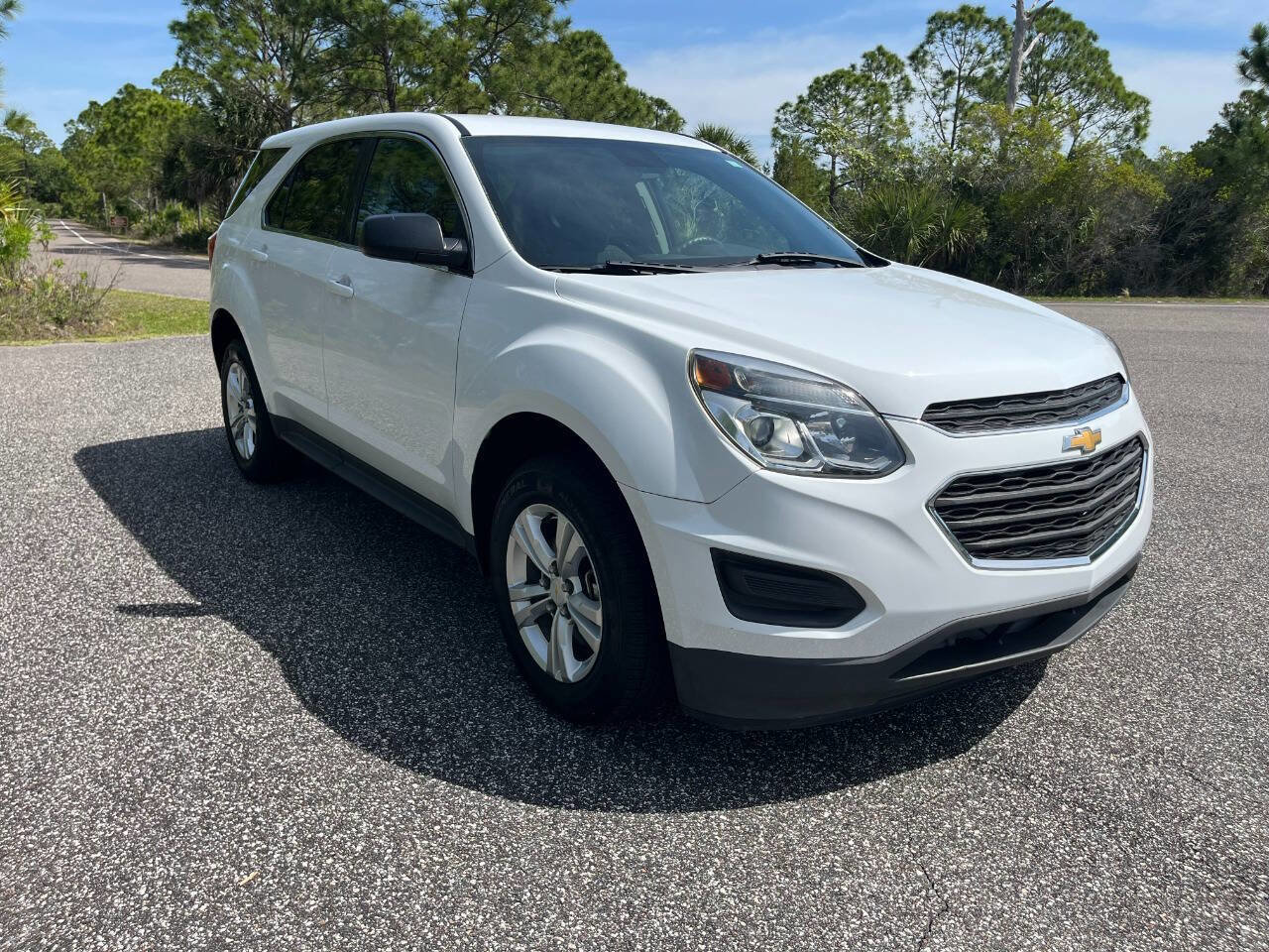 Used 2017 Chevrolet Equinox LS FWD image 7