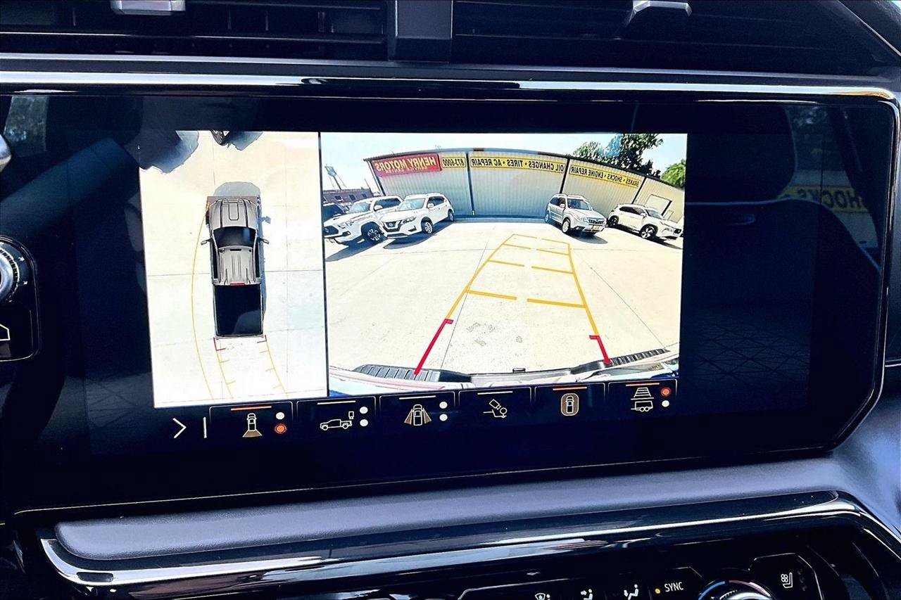 Used 2025 GMC Sierra 2500 AT4X AWD/4WD image 16