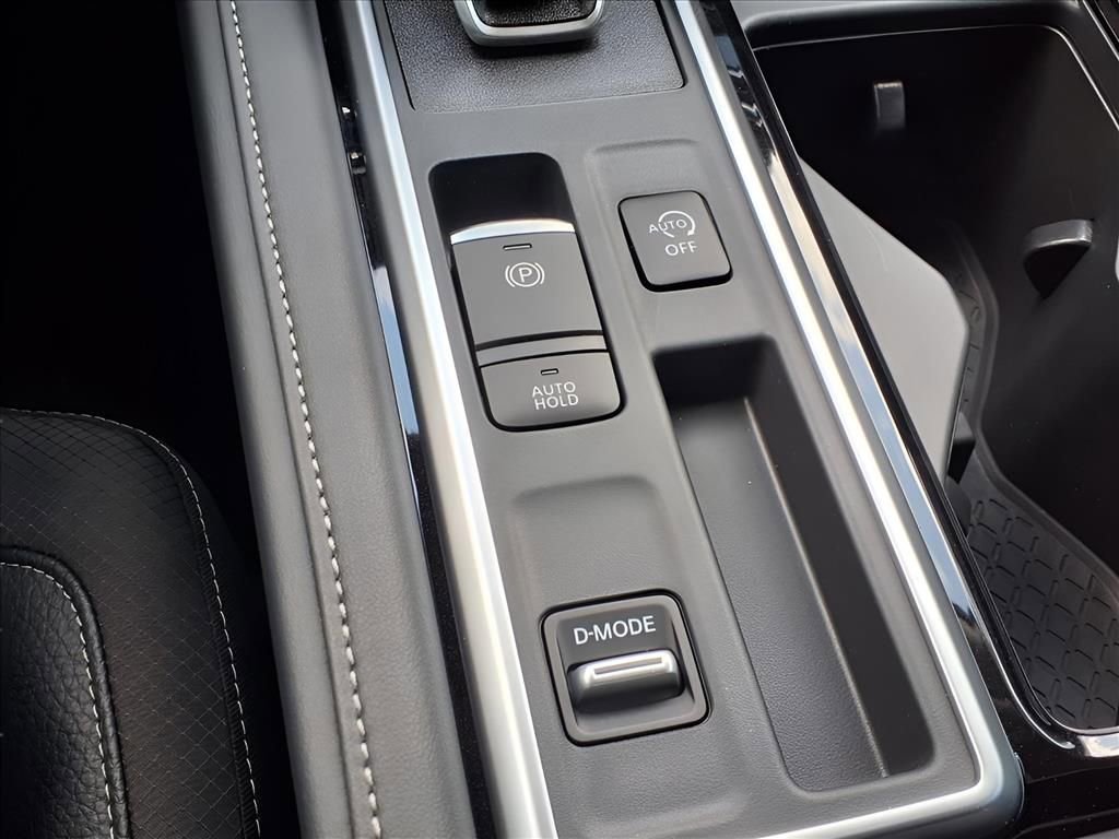 New 2025 Nissan Pathfinder SL image 19