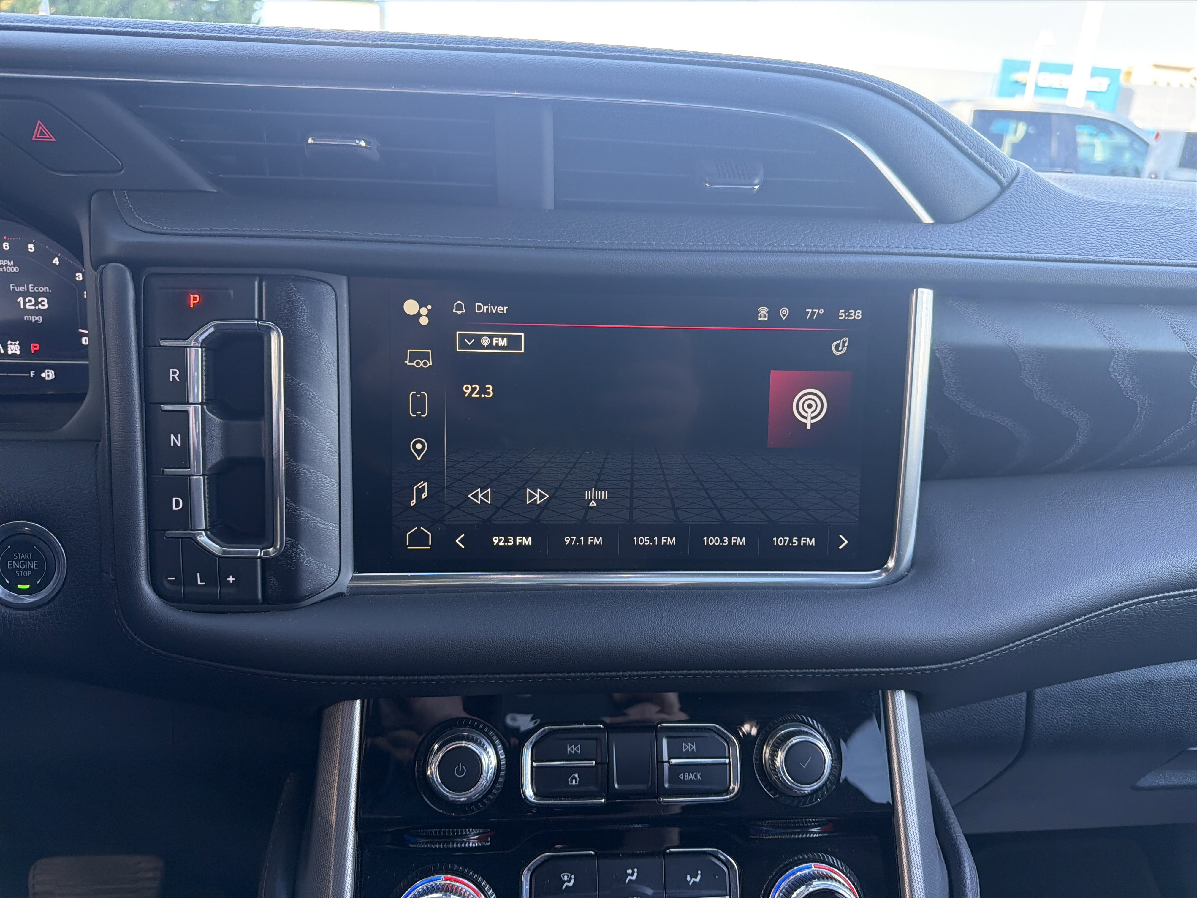 Used 2024 GMC Yukon Denali AWD/4WD image 23