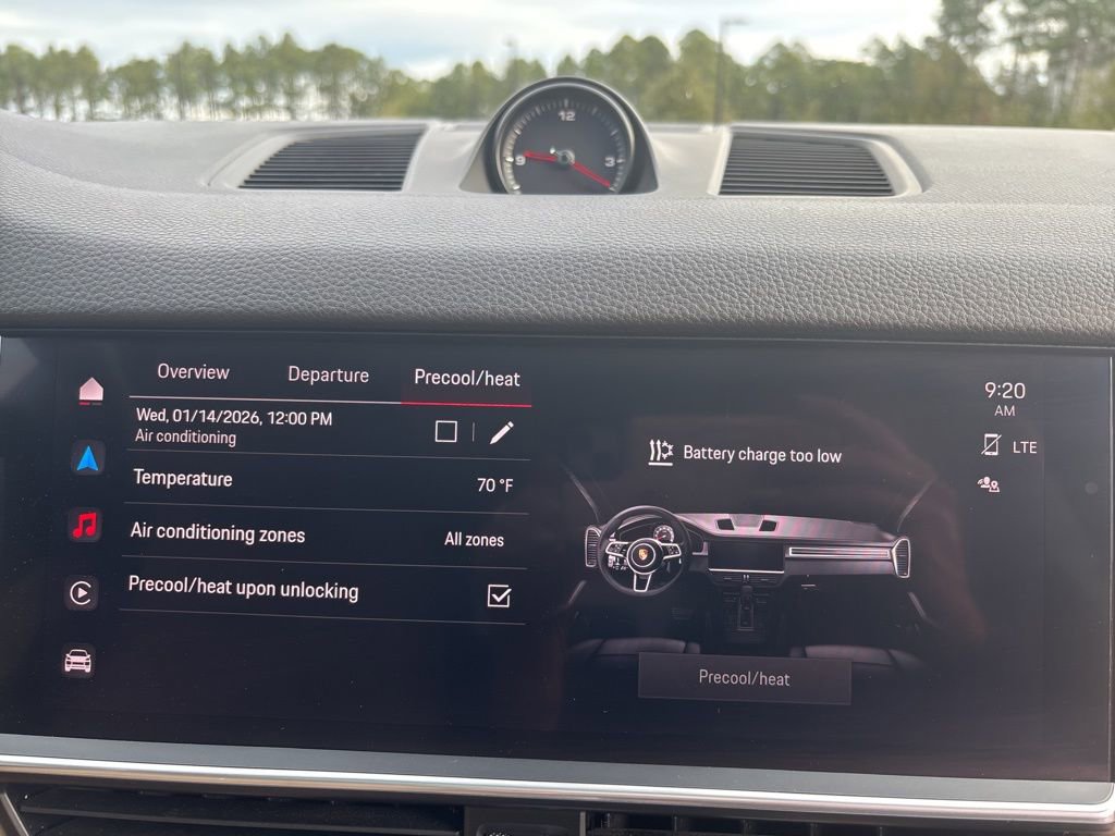 Used 2022 Porsche Cayenne Platinum Edition image 41