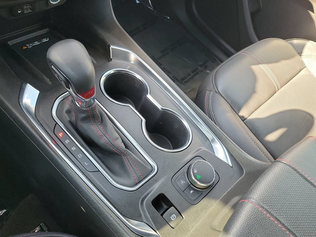 Used 2023 Chevrolet Traverse RS FWD image 19