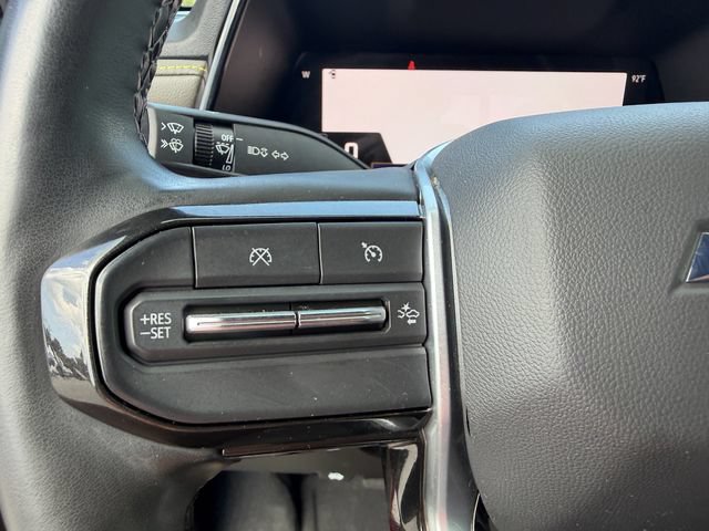 Used 2024 Chevrolet Colorado ZR2 w/ ZR2 Convenience Package III AWD/4WD image 33