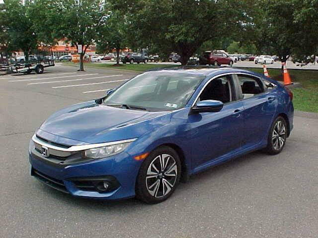 Used 2017 Honda Civic EX-T image 3