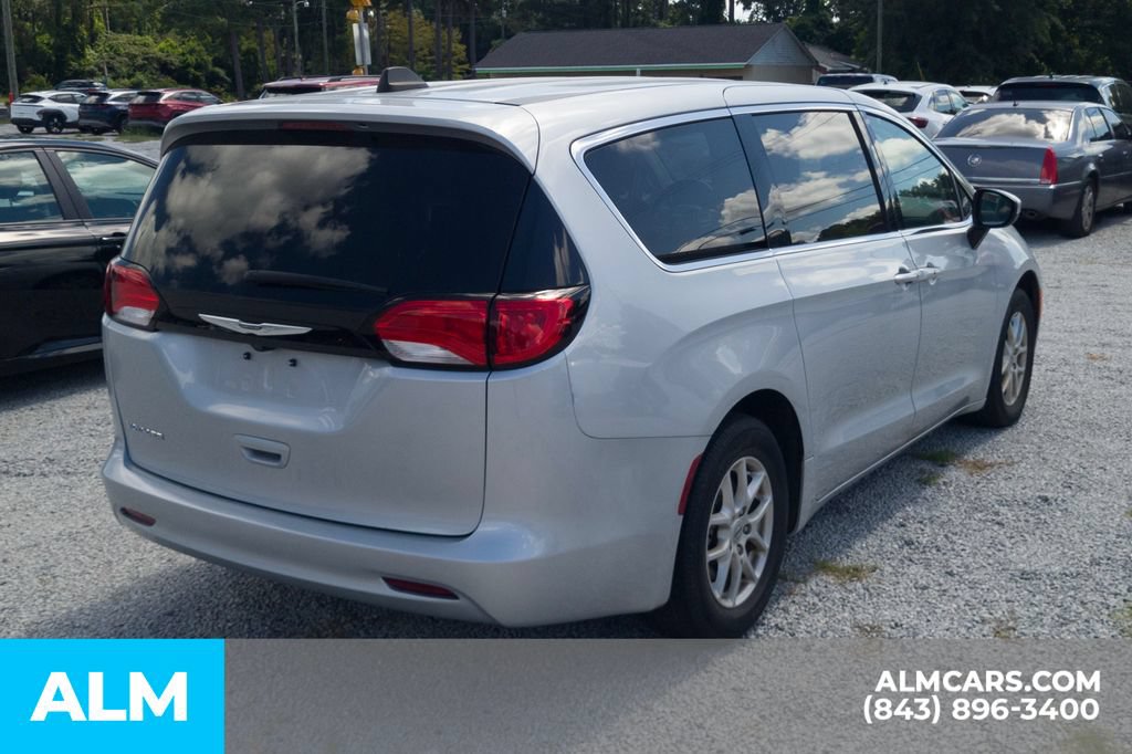 Used 2023 Chrysler Voyager LX FWD image 23
