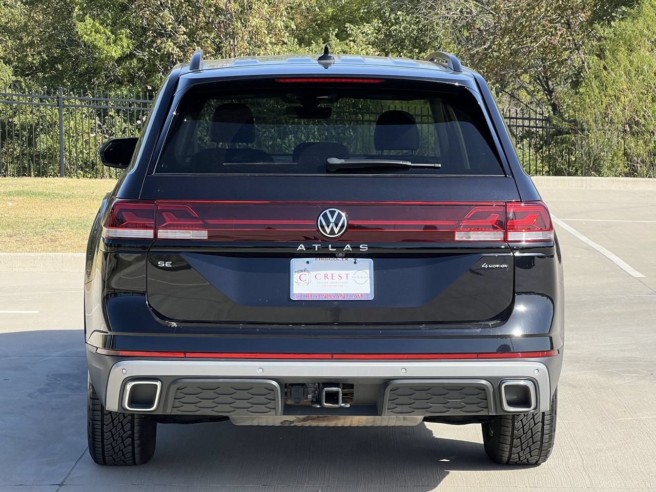 Used 2025 Volkswagen Atlas Peak Edition SE AWD/4WD image 5