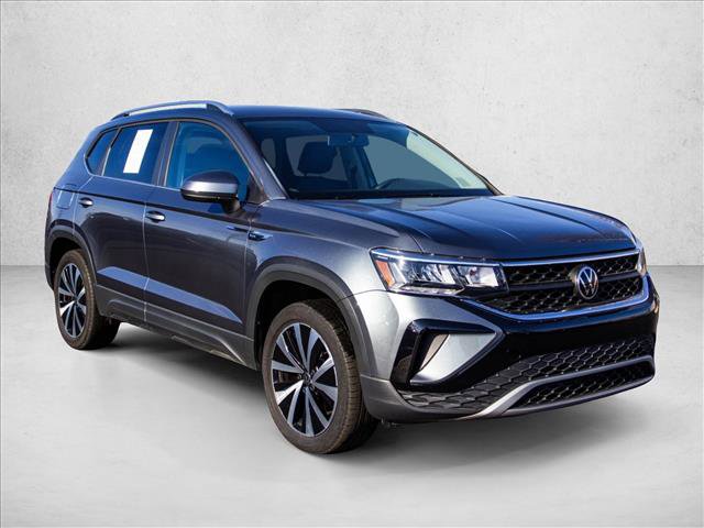 Used 2022 Volkswagen Taos SE image 3