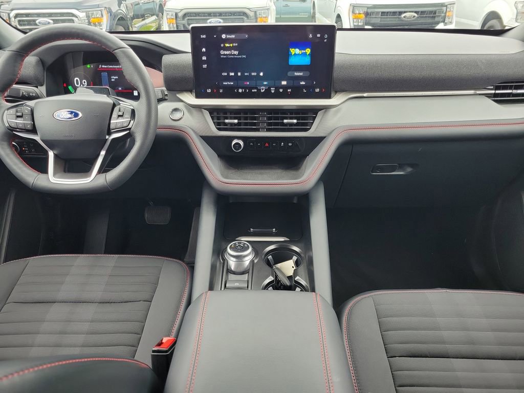 Certified 2025 Ford Explorer ST-Line w/ ST-Line Street Pack AWD/4WD image 11