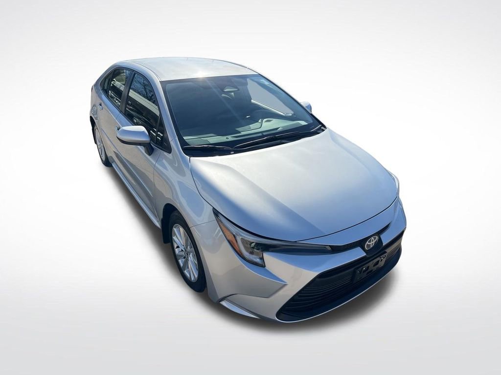 Used 2023 Toyota Corolla LE image 35