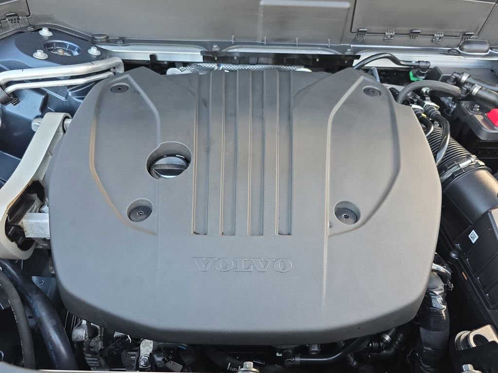 Certified 2025 Volvo XC90 B5 Core image 35