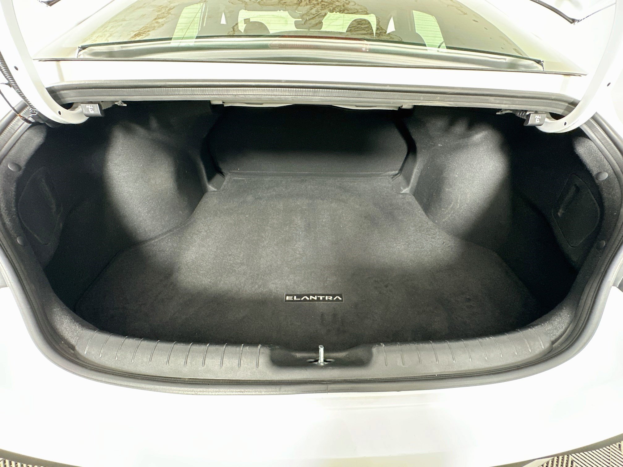Used 2025 Hyundai Elantra Sport FWD image 25