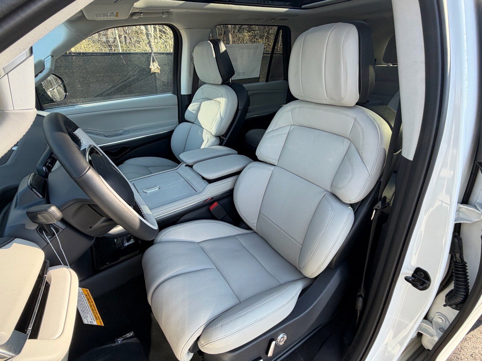 New 2026 Lincoln Navigator Reserve AWD/4WD image 25
