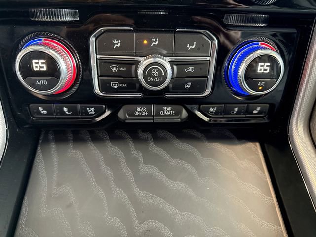 Used 2024 GMC Yukon Denali w/ Advanced Technology Package AWD/4WD image 19