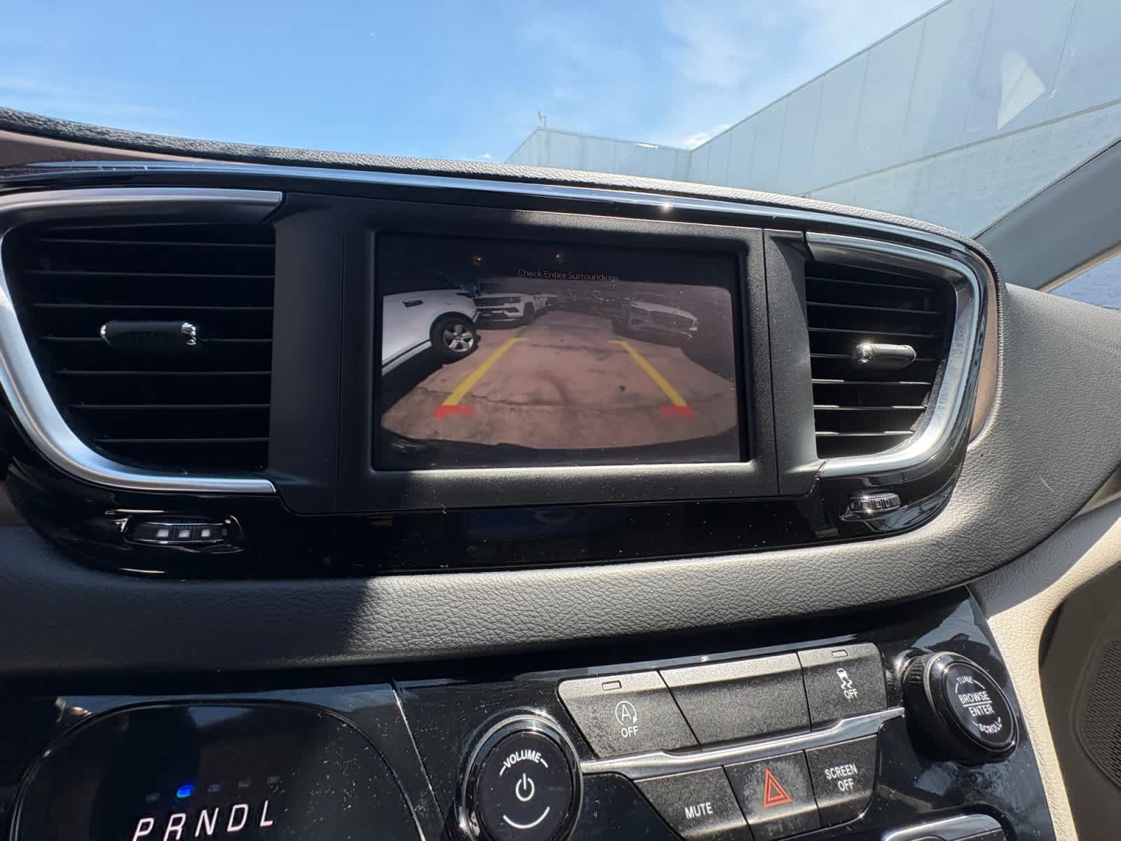 Used 2023 Chrysler Voyager LX FWD image 27