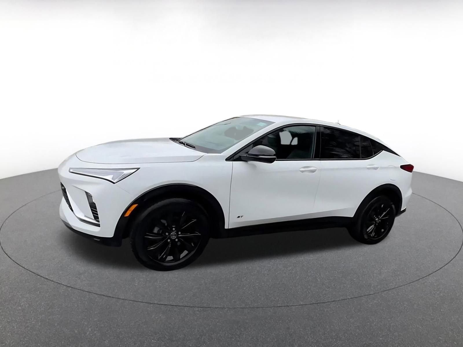 Used 2025 Buick Envista Sport Touring image 8