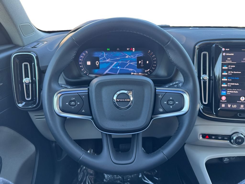 Certified 2024 Volvo XC40 B5 Ultimate w/ Climate Package AWD/4WD image 16