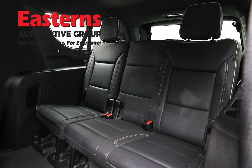 Used 2023 Chevrolet Suburban Premier RWD image 28