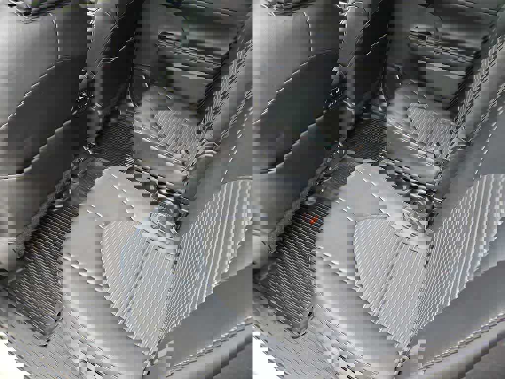 Used 2021 Toyota Highlander XSE image 19