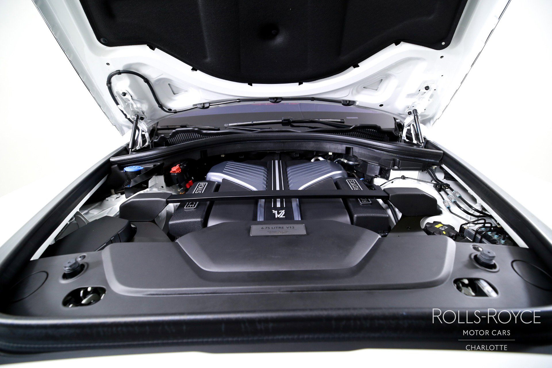 Used 2021 Rolls-Royce Cullinan Black Badge image 39