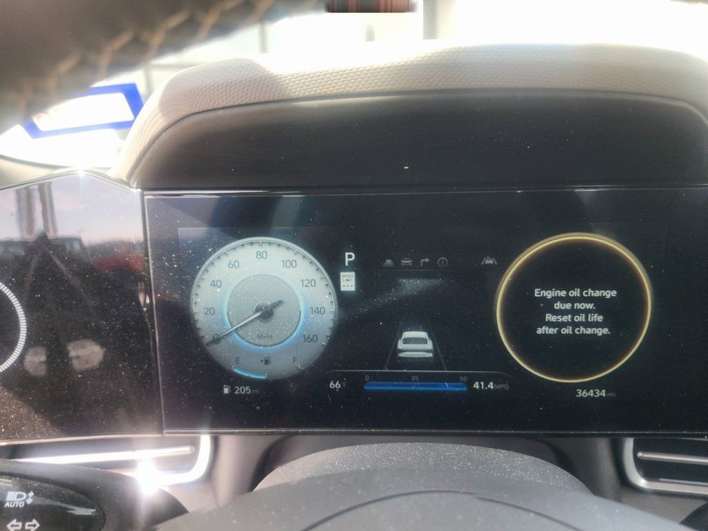 Used 2025 Hyundai Elantra SEL image 11