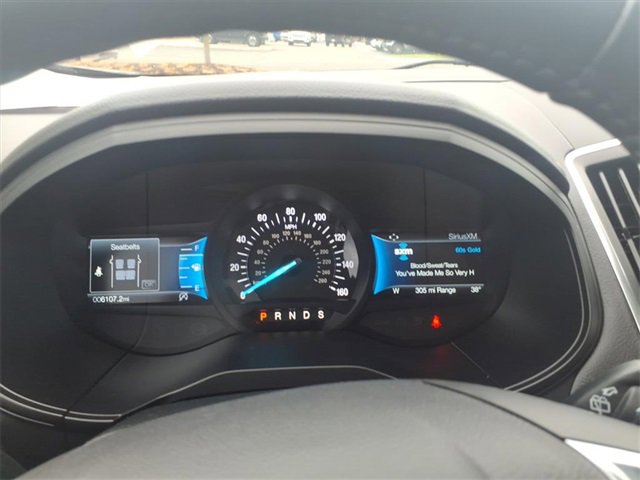 Used 2023 Ford Edge Titanium w/ Class II Trailer Tow Package image 16