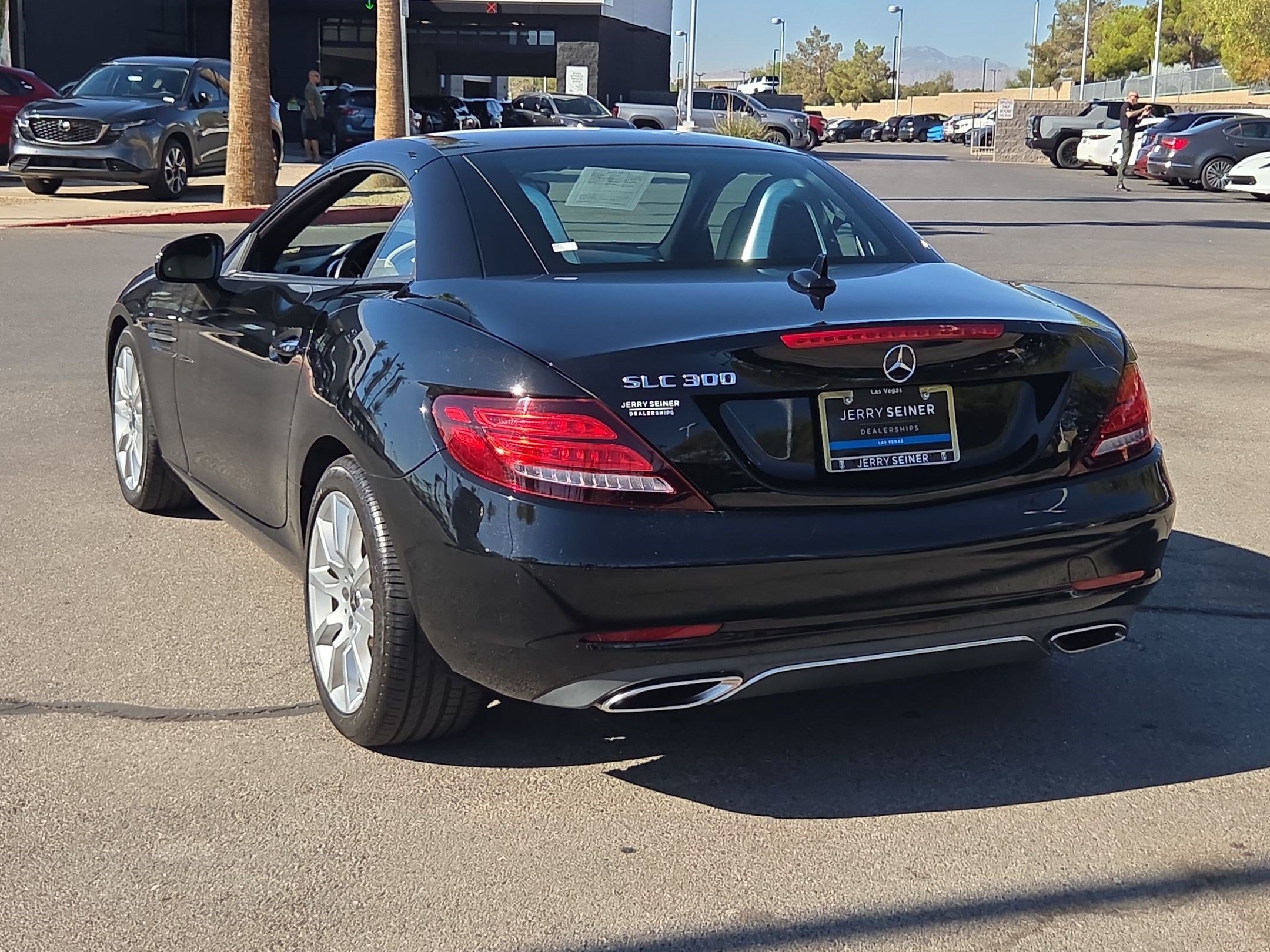Used 2019 Mercedes-Benz SLC 300 image 3