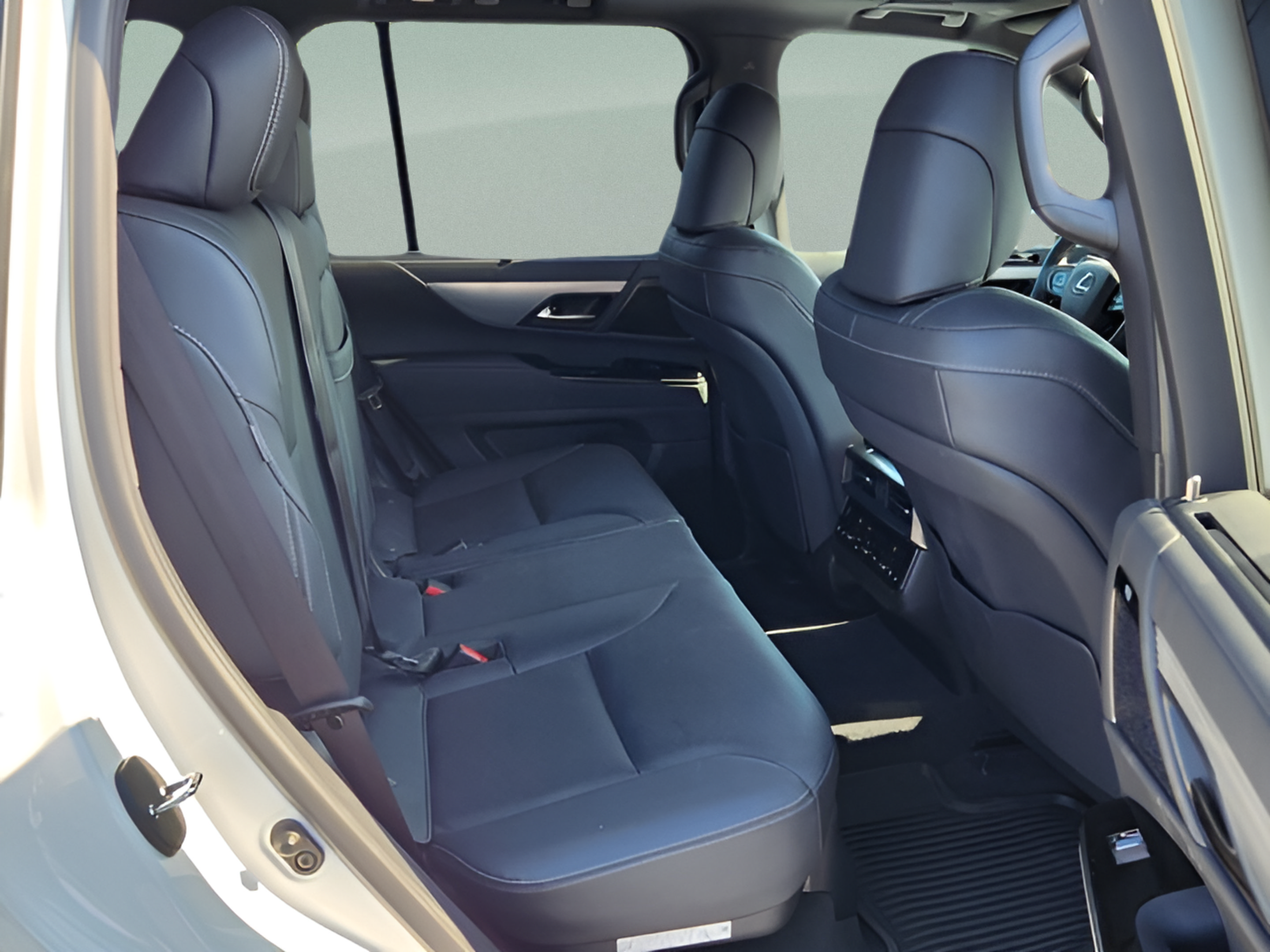 Used 2024 Lexus LX 600 F Sport AWD/4WD image 14