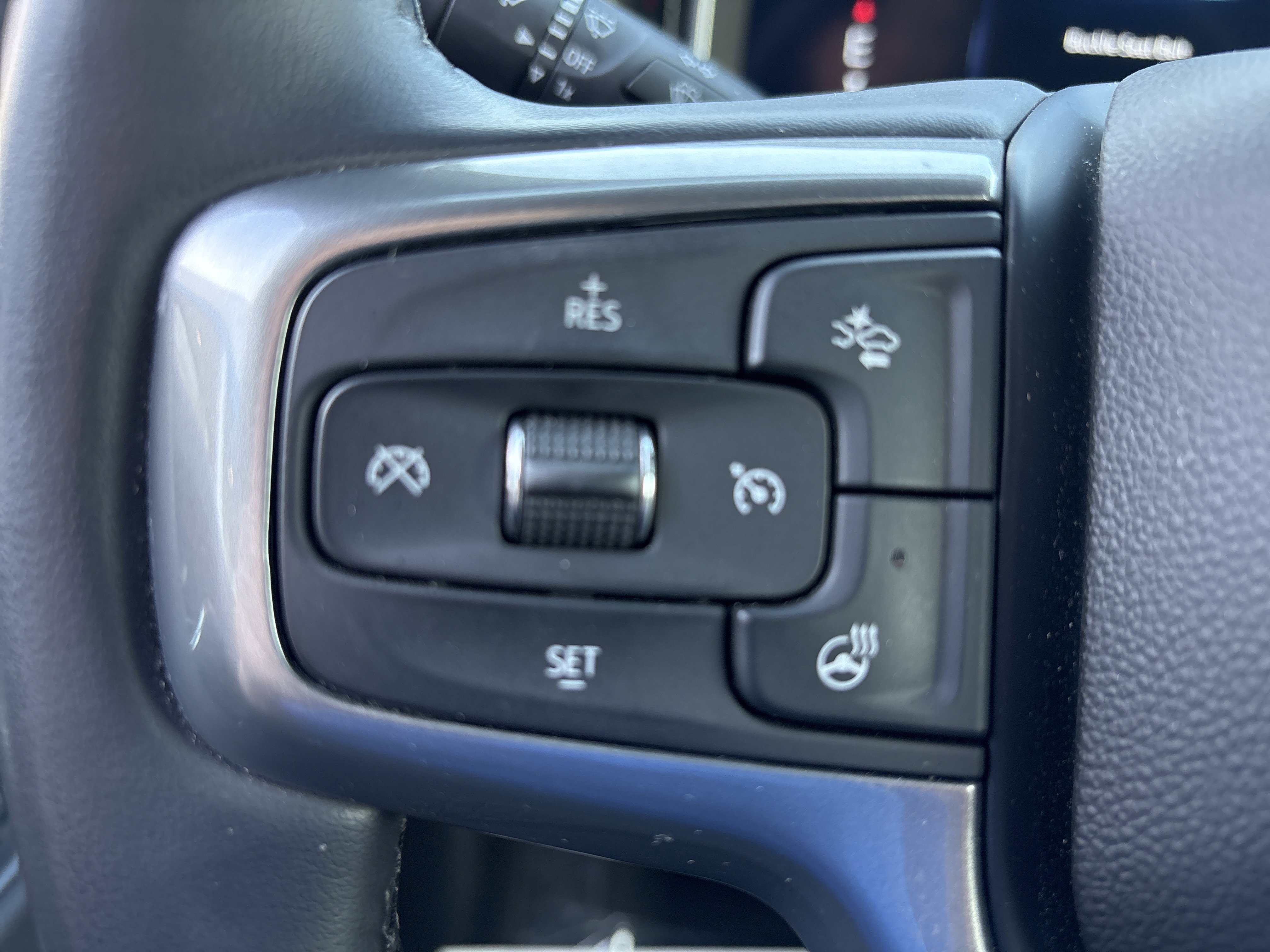 Used 2023 Chevrolet Silverado 1500 RST w/ Z71 Off-Road Package image 18